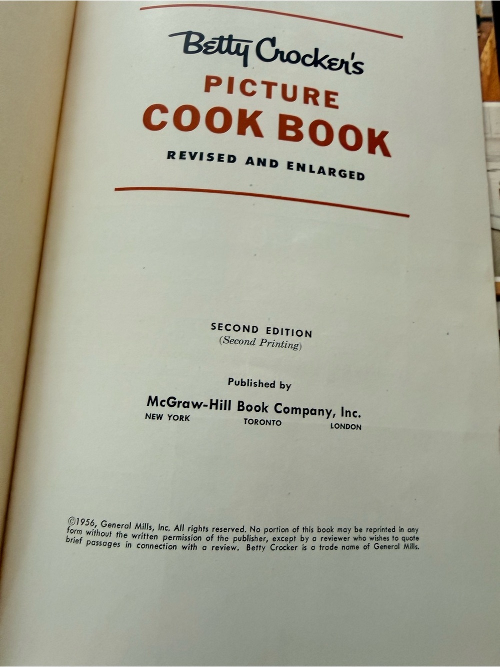 1950’s Vintage Betty Crocker picture cookbook - Picture 2 of 9